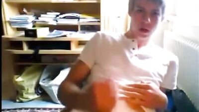 Blond Twink Cums with Gaga Beats - A Young and Hot Chat Buddy Pleases Himself while Listening to the Pop Stars Music