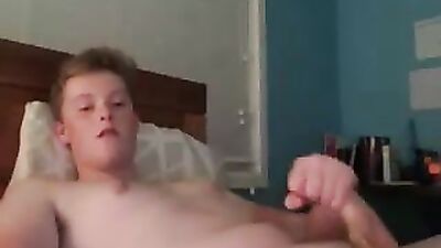 Ginger Solo Web-Cam Action: Shoulder Hits and More!