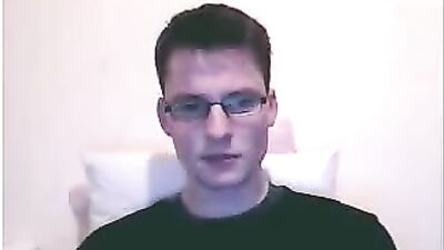 Dyveke 20: Masturbating Web-Cam Handjob Cum Shots