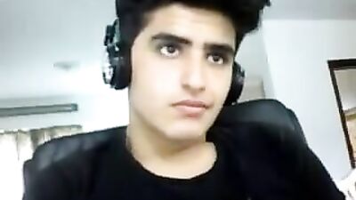 Amateur Web-Cam Boy - Very Cute Wanking Adventure!