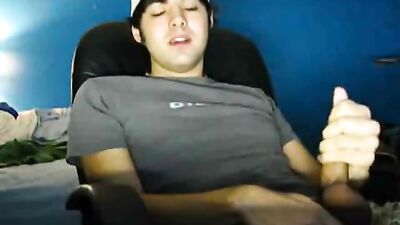 Mega Cum: The Ultimate Turkish Handjob Experience