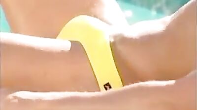 Gang of Muscular Studs Going Wild in the Pool!