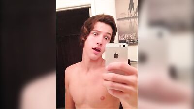 SELFIE SEX TAPE: MUSICAL STARDOM MAKES THE BEST PORN!