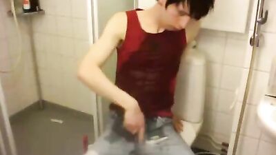 Gangbang Twinks: The Ultimate Gay Porn Experience!