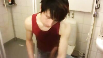 Gangbang Twinks: The Ultimate Gay Porn Experience!