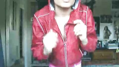 Blond Amateurs Handjob: Jerichos Hot Discovery!