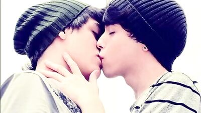 Kiss Me Music : A Gay Porn Video About Passionate Kisses and Love