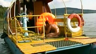 Hot Gay Boys - Heisse Jungs part 1: Bareback Cum Shots Handjob!