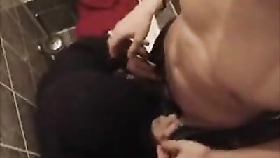 Toilet BJ: Oral Delight!