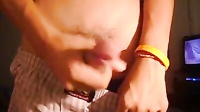 Young Cummers: Web-Cam Yellow Band Delight