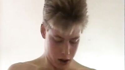 From Bath to Bedroom: Sandys Hardcore Adventure!