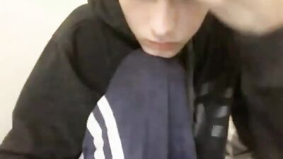 Gay Love at first sight - Amateur Cum Shots Handjob