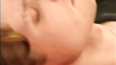 Handjobs in the City: Sofá Edition - Amateur and Intriguing