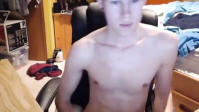 Boy Web Wank - The Ultimate Cum Shot Experience with Blond Boys!