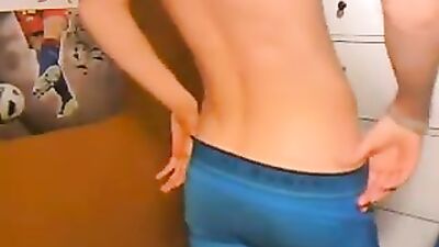 Blond Boys Expose Slow Cumshots: Amateur Gay JO Teen