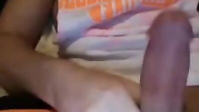 Good Tablet: Amateur Cum Shots Handjob!