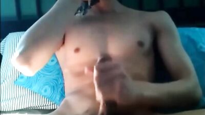 Two Horny Twinks Share Their Different Wanks and Cums on Webcam - Oozer and Squirter