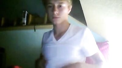 Cuties Bottle Flip! Amateur Blond Boys Porn