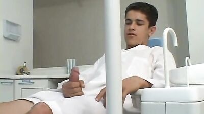 Teen Jerks Out Latino Solo - Ten jerks out (190 characters)