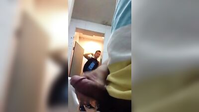 Night Flash: Public Amateur Handjob Adventure