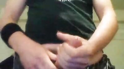 Enjoys Masturbating Amateurs Cum Shots Handjob: The Ultimate Experience!