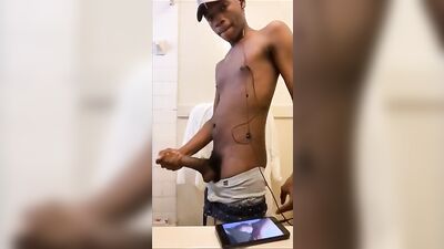 Gay Porn: Hot BBC in the Bathroom: Amateur Big Cocks Black