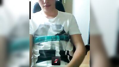 Young Webcam Boys - Gay Porn Hub Experience!