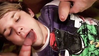 Gangbang Oral Action : ) with a mouthful!