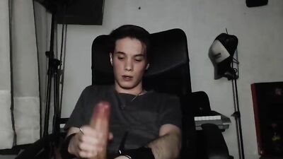 Thick Dick Wanker Boys Porn: Exploring Gay Sexuality with Amateur Big Cocks!