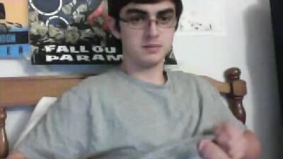 Gay Nerd Porn: Cuties Jerk off with Straight Boys Web-Cams!