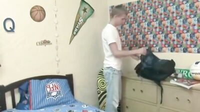 Gay Bareback Roomies Cum & Fuck - Hardcore Action