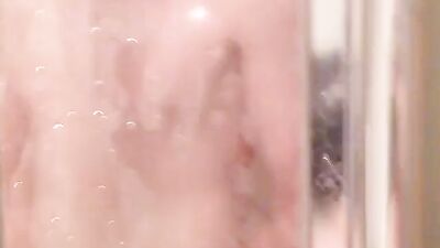 Young & Wild in the Shower - Amateur Fun