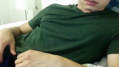 Young cum in bed: Blond Amateur Big Cocks boys!