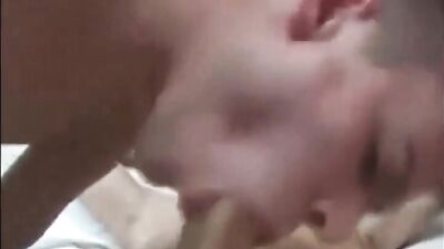 Buddies in Bed: Slim Twinks Take it All Off and Get It On!