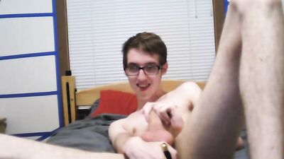 Amateur Yellow Cum Shots: Underpants Exposure