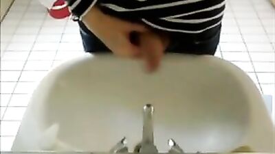 Amateur Bisexual Handjob Revisited: I Show My Dick Again!