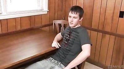 Gay Porn: Hot Birthday Surprise (18th) - SO HOT