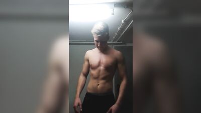 Muscle Bliss: Sportys Amateur Straight Boys Explode in Action!