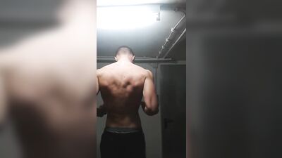 Muscle Bliss: Sportys Amateur Straight Boys Explode in Action!