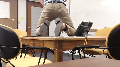 Back to School Assistant makes a video - xicosgays.tumblr.com