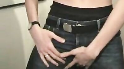 Gay Porn: The Great Thomas Amateur Cum Shots Handjob