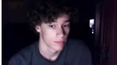 Gay Porn: Grounded Cock & Body Showoff