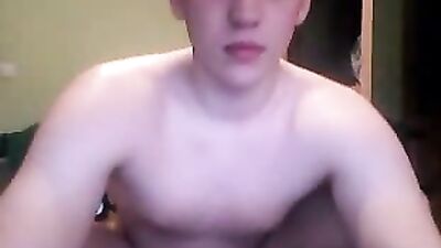 Gay Muscual Male Twink Private Bedroom: Amature Fun Solo!