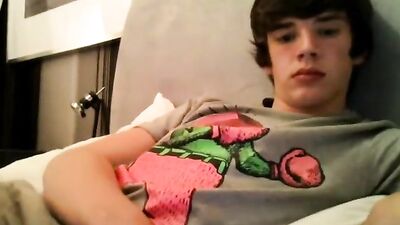 Gay Webcam Porn: Young Sexy Boys Cum in Supersexy Videos!