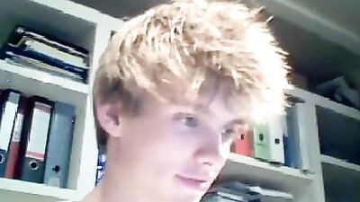 Tiny Blond Dude with Huge Dick: Gay Porn Video