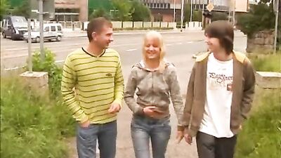 Bareback Bi Boys MMF: Double Penetration Thrills!