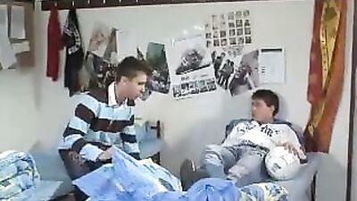 Getting to know each other again - Bareback Gangbang