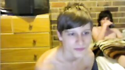 Friends Cam Cum Amateur Group Sex: An Intense Threesome Experience!