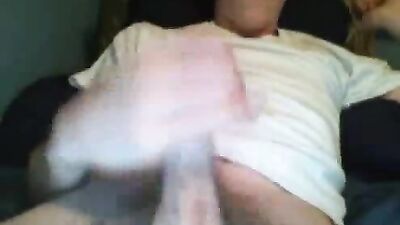 His face says it all: Amateur Cum Shots Handjob - Gay Porn Video