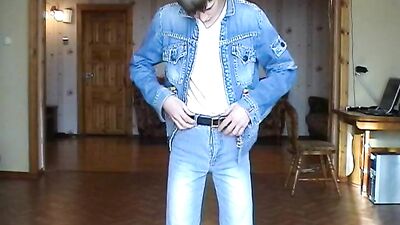 Golden Streams: Amateur Web-Cam Solo Piss Fest!